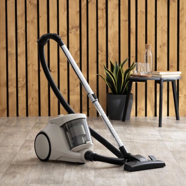 Electrolux FLR00223ELBEI 800W Cylinder Vacuum Cleaner
