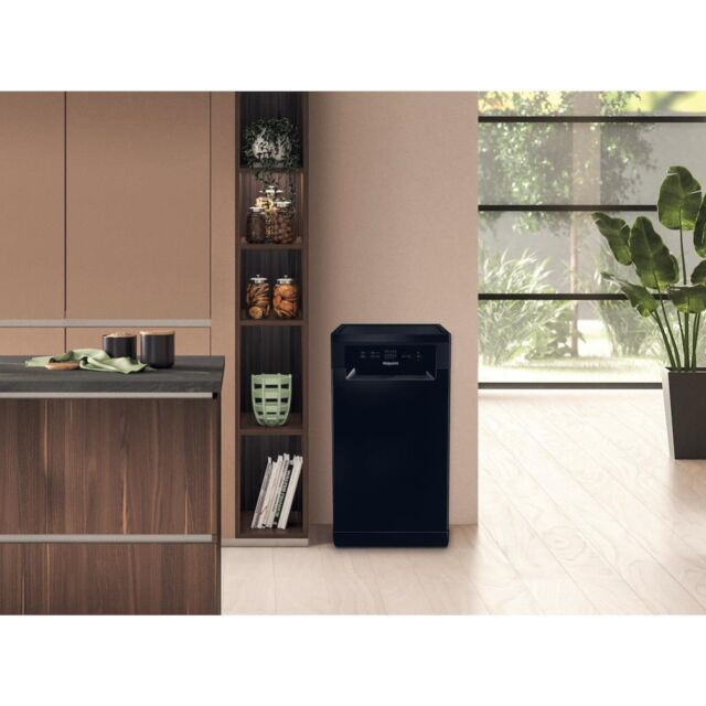 Hotpoint HP2FD10CS90BUK 10 Place Setting Freestanding Slimline Dishwasher with Rapid Wash - Black