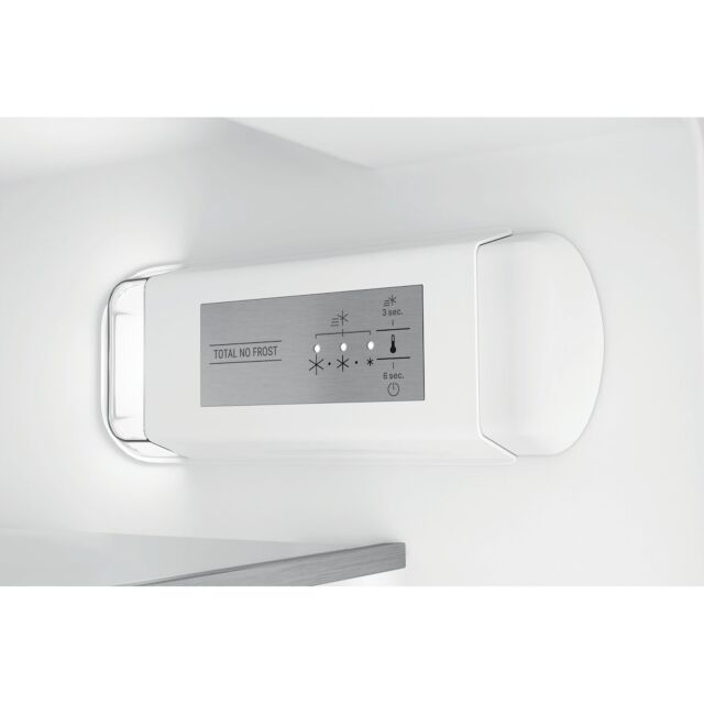 Hotpoint HTC18T112 Integrated Frost Free Fridge Freezer