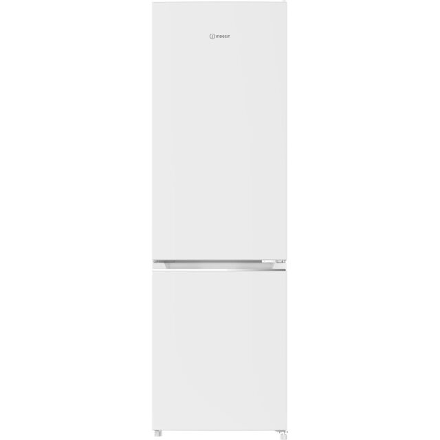Indesit INKS 8261 W4UK Freestanding Fridge Freezer