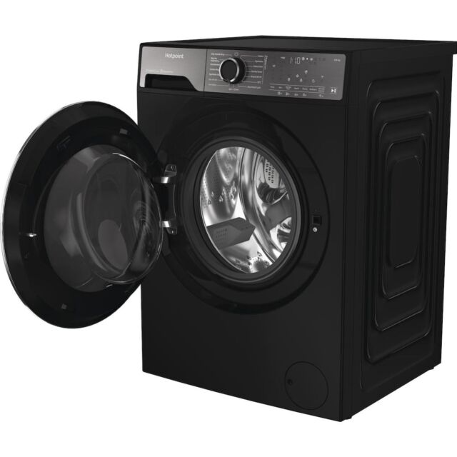 Hotpoint HPD9693BCAREUK Fabric Care Pro 9+6kg Freestanding Washer Dryer with HomeWhiz