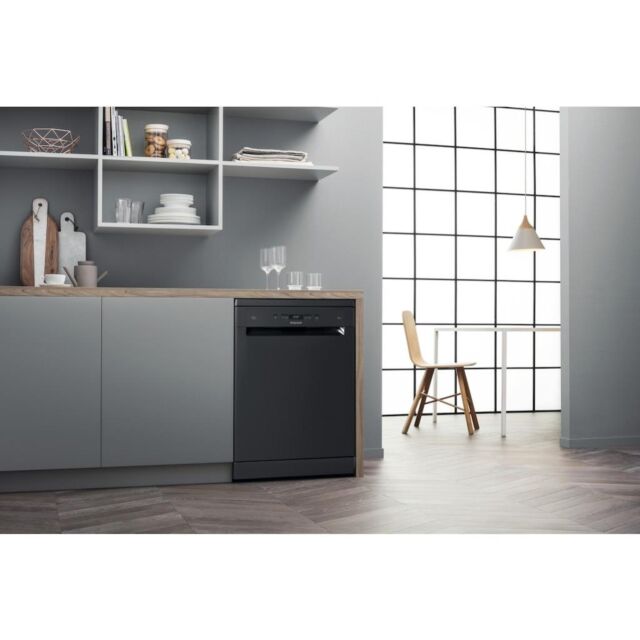 Hotpoint HFC 3C26 WC B UK Dishwasher - Black