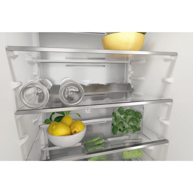 Whirlpool WHC18 T332 P UK Built-In Fridge Freezer