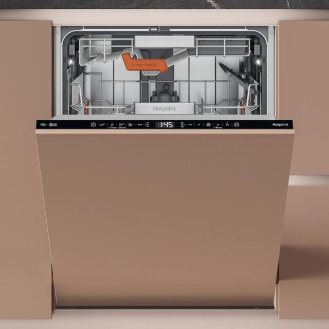 Hotpoint H8IB15M4TSUK 15 Place Setting Hydroforce Integrated Dishwasher with Maxi Space