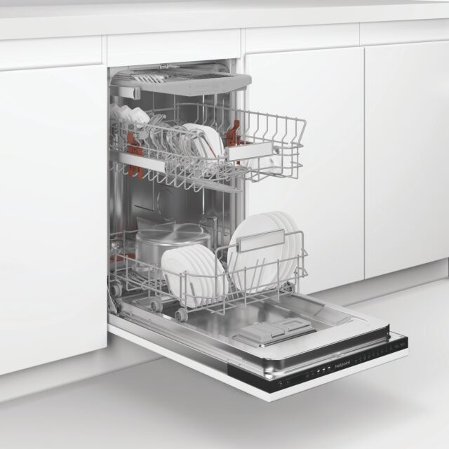 Hotpoint HP6IC11BS7LA0UK Integrated 45cm Slimline Dishwasher with 10 Place Settings - C Rated