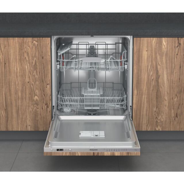 Hotpoint HP2IFC14BN6UK 14 Place Setting Integrated Full Size Dishwasher with ActiveDry