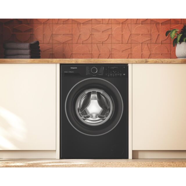 Hotpoint Fabric Care 12kg 1400rpm Washing Machine with HomeWhiz - Black