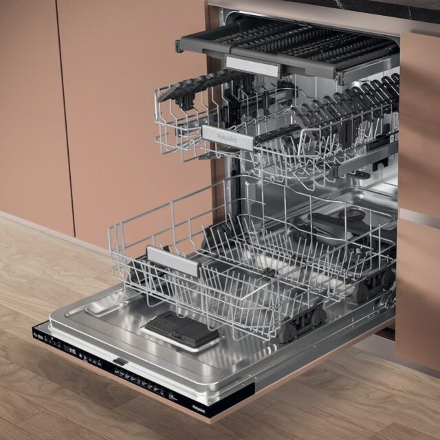 Hotpoint H7IA15M6LUK Integrated Full Size 60cm Dishwasher with Maxi Space and 3D Zone Wash - Black