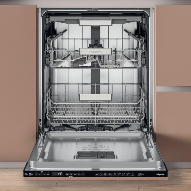 Hotpoint H7IA15M6LUK Integrated Full Size 60cm Dishwasher with Maxi Space and 3D Zone Wash - Black