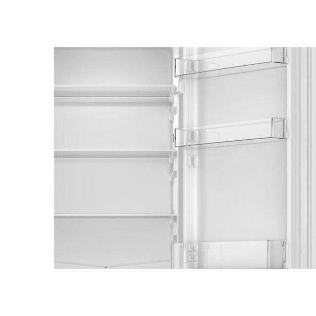 Indesit INKS 8261 W4UK Freestanding Fridge Freezer