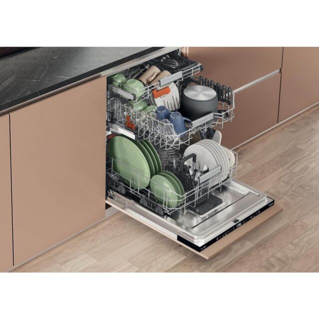 Hotpoint H8IB15M4TSUK 15 Place Setting Hydroforce Integrated Dishwasher with Maxi Space