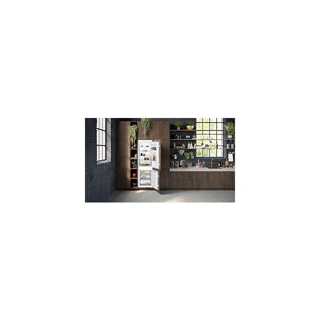 Neff KI7861SE0G, Built-in fridge-freezer with freezer at bottom