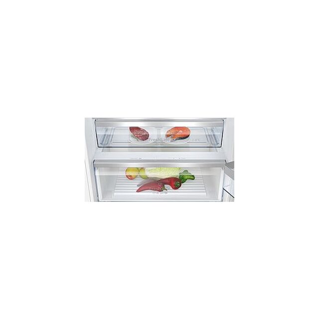 Neff KB7966DD0, Built-in fridge-freezer with freezer at bottom