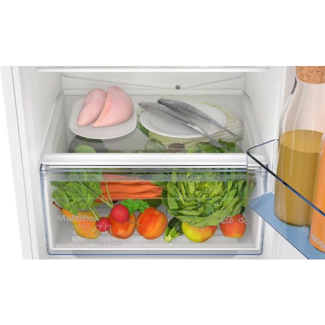 Bosch KIN96NSE0G, Built-in fridge-freezer with freezer at bottom