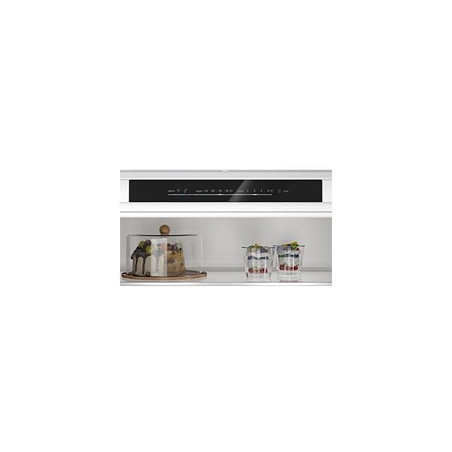 Siemens KB96NNSE0, Built-in fridge-freezer with freezer at bottom