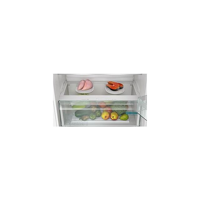 Siemens KB96NNSE0, Built-in fridge-freezer with freezer at bottom
