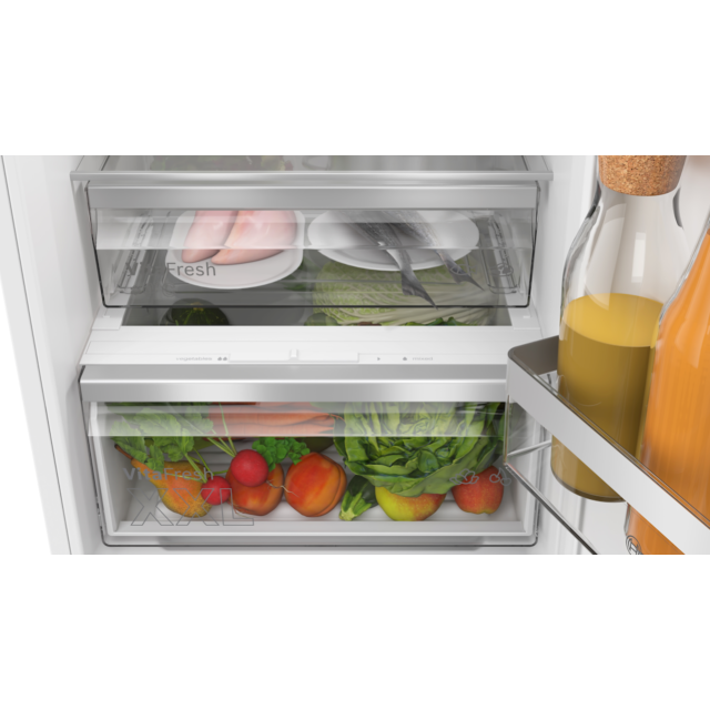 Bosch KIN86VSE0G, Built-in fridge-freezer with freezer at bottom