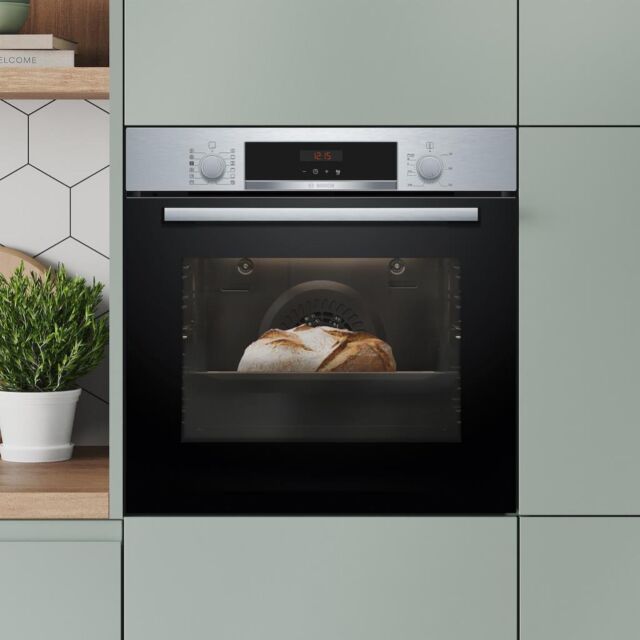 Bosch HQA574BS3B, Built-in oven with added steam function