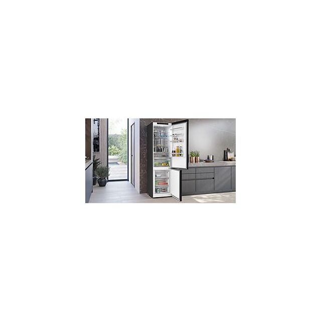 Siemens KG39NVXBG, Free-standing fridge-freezer with freezer at bottom