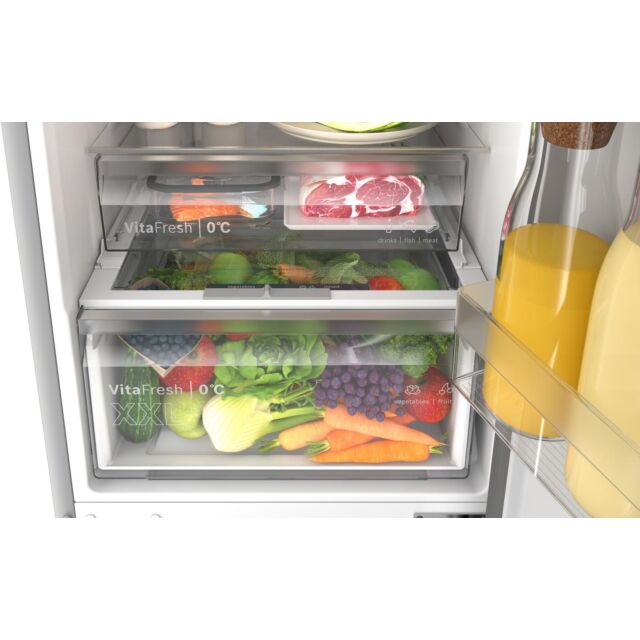 Bosch KGN39VLCKG, Free-standing fridge-freezer with freezer at bottom