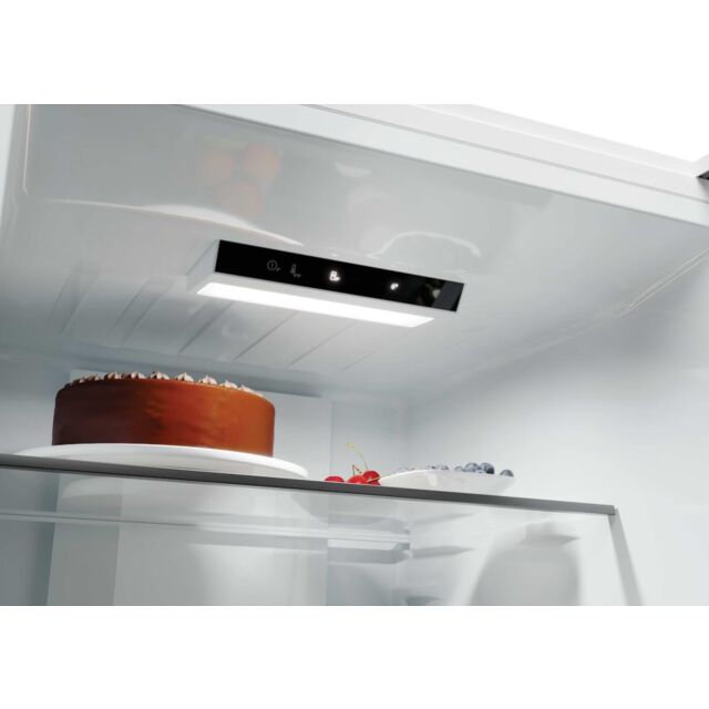 Hoover HONCQ2T618EWKR Total No Frost Fridge Freezer