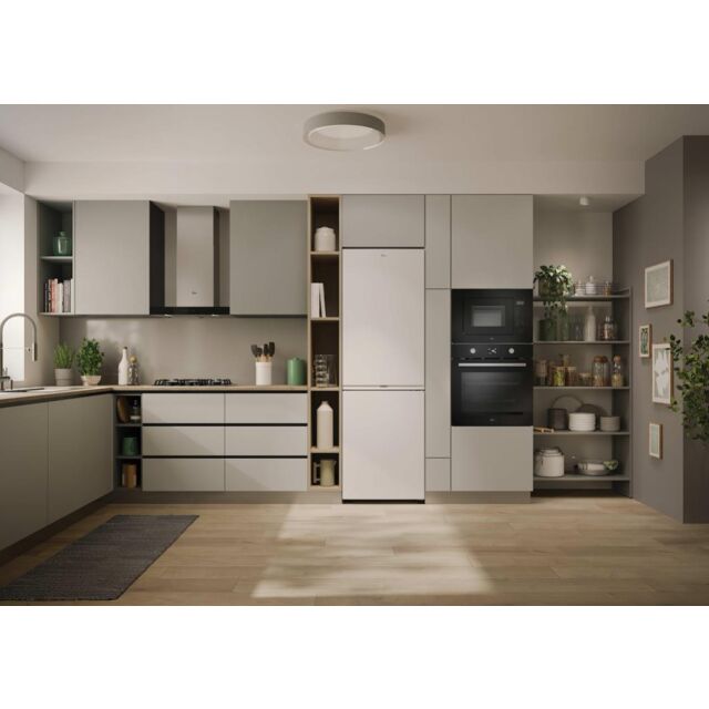 Hoover HONCQ2T618EWKR Total No Frost Fridge Freezer