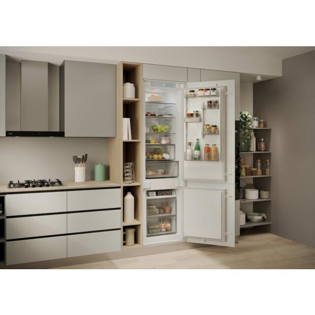 Hoover HONBQT3519EWK-UK Integrated Total No Frost Fridge Freezer
