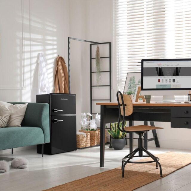 Montpellier MAB2035EK Retro Undercounter Fridge Freezer In Black