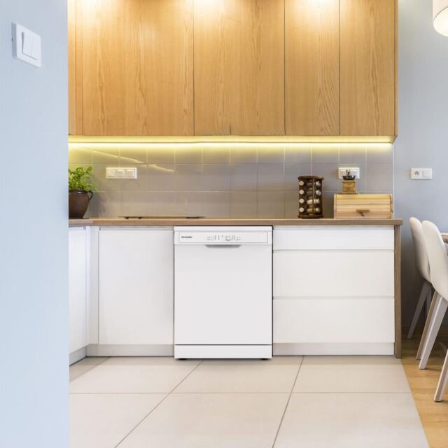 Montpellier MDWD1354W 60cm 13 Please Setting Freestanding Dishwasher - White