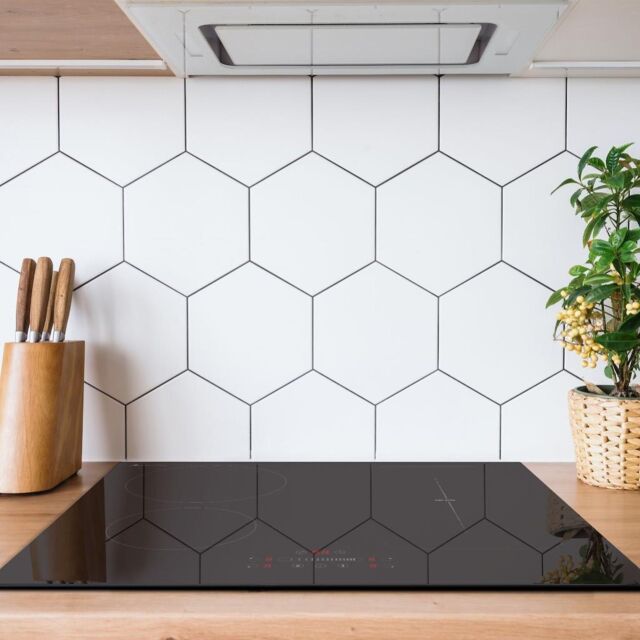 Montpellier MINH59FZ 4 Zone Induction Hob With Flexi Zone