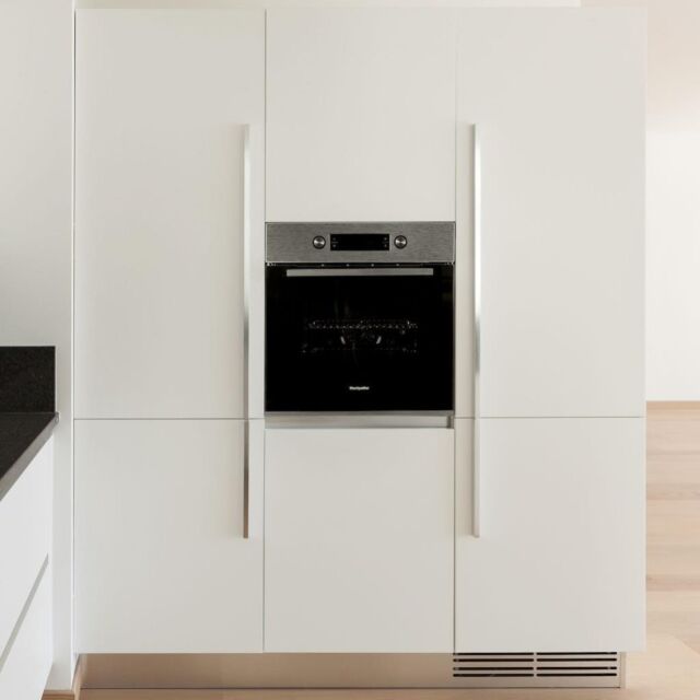 Montpellier MMFSO70SS Multifunction Built In Single Oven