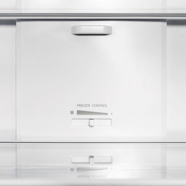 Montpellier MNF167EBK No Frost 50/50 Fridge Freezer In Black