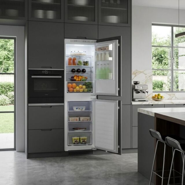 Teknix BITH50FF/E 50/50 Integrated Fridge Freezer Total No Frost - White
