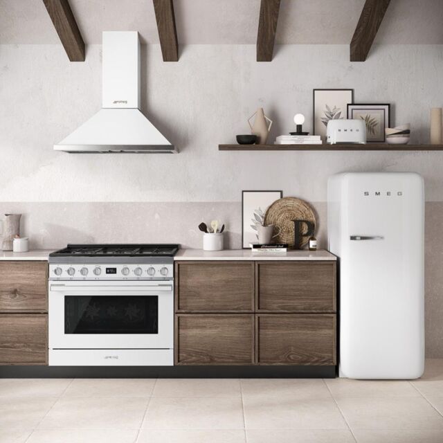 Smeg CPF9GPWH 90cm Portofino Dual Fuel Range Cooker, White