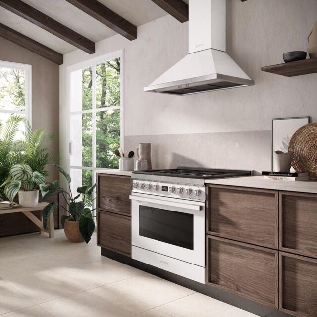 Smeg CPF9GPWH 90cm Portofino Dual Fuel Range Cooker, White