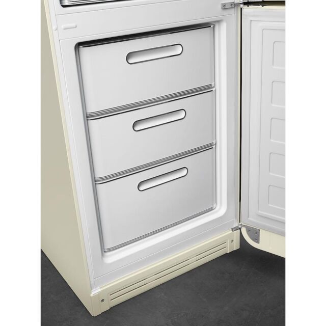 Smeg FAB32RCR6UK Retro Fridge Freezer Right Hand Hinge - Cream