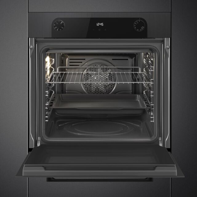Smeg SF6200TBI Built-In Single Oven - Black