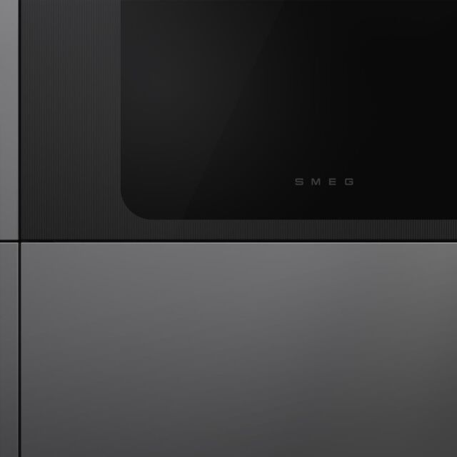 Smeg SF6200TBI Built-In Single Oven - Black