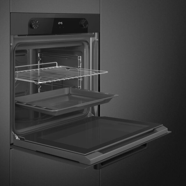 Smeg SF6200TBI Built-In Single Oven - Black