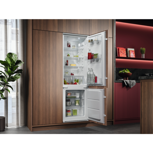 AEG NSC5S18ZES Fully Integrated 70/30 Fridge Freezer