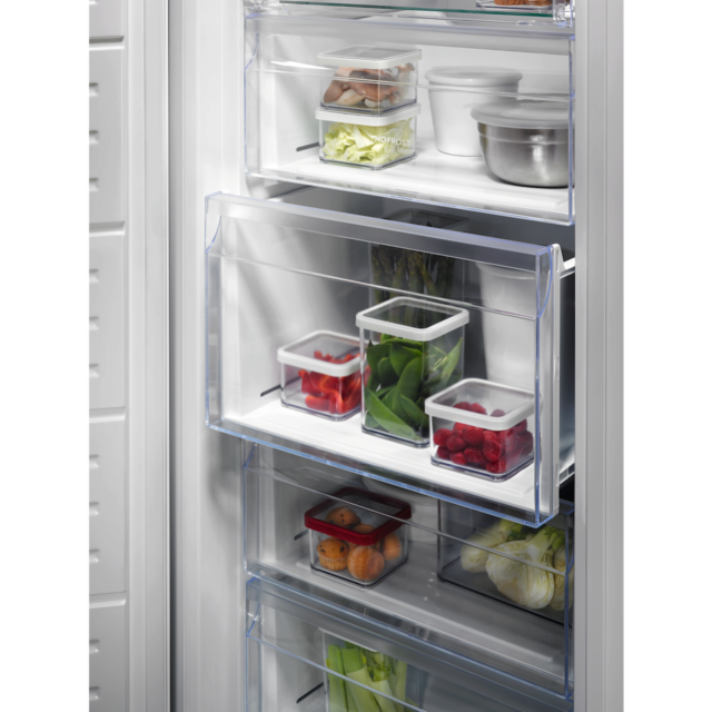 AEG OAG6N281EW 6000 Series Upright NoFrost Freezer