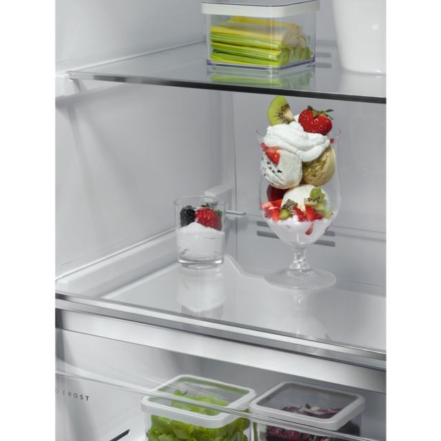 AEG OAG7M281EB 7000 Series Upright NoFrost Freezer