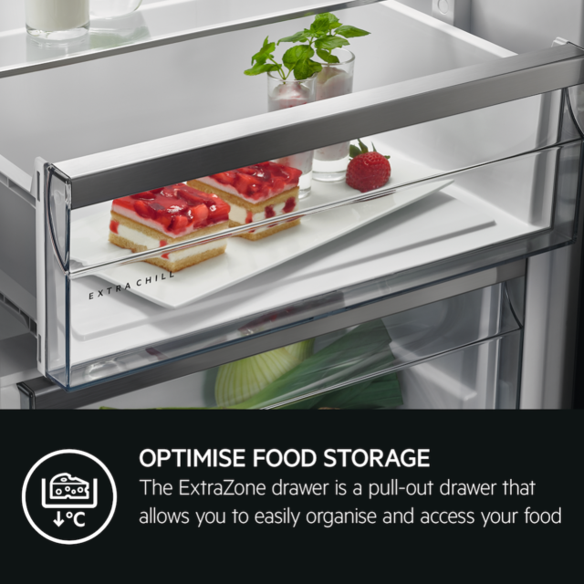 AEG OSC7C181DF 7000 Integrated GreenZone Fridge Freezer