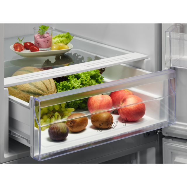 AEG ORC5S331EX 5000 Series Freestanding LowFrost Fridge Freezer