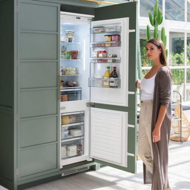 Caple RI7306 70:30 Frost Free Fridge Freezer, Electronic Controls, Caple Fresh Technology, Deluxe St