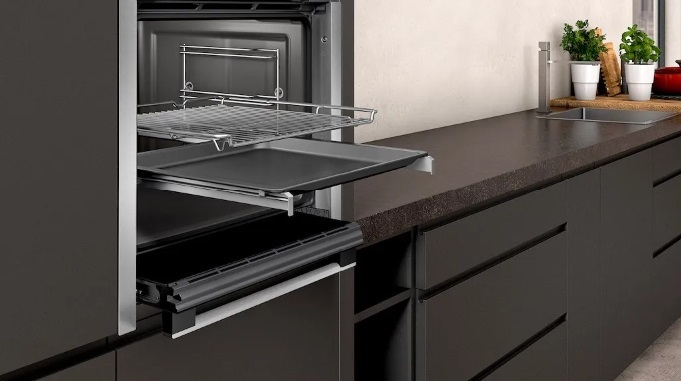 Neff B3ACE4HN0B Oven open.